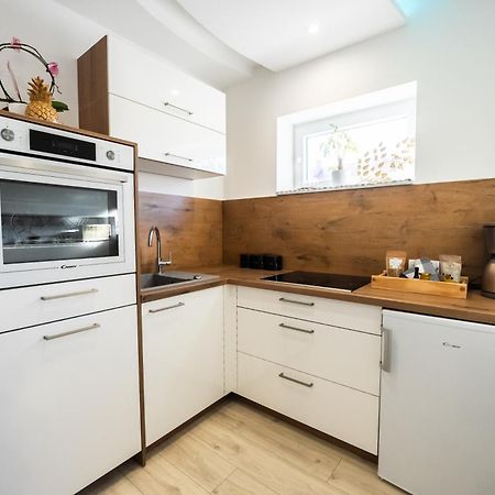 Luxe Apartments Лютомер Экстерьер фото