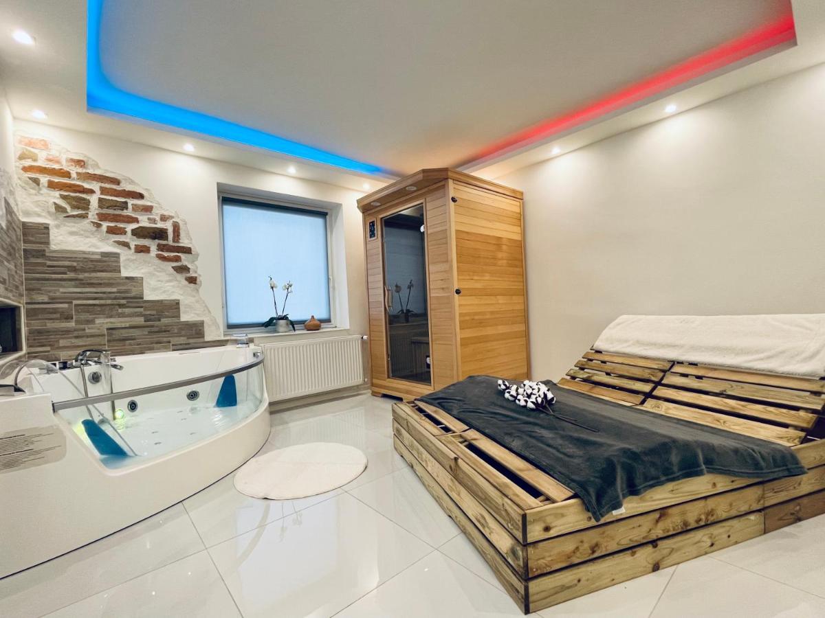 Luxe Apartments Лютомер Экстерьер фото