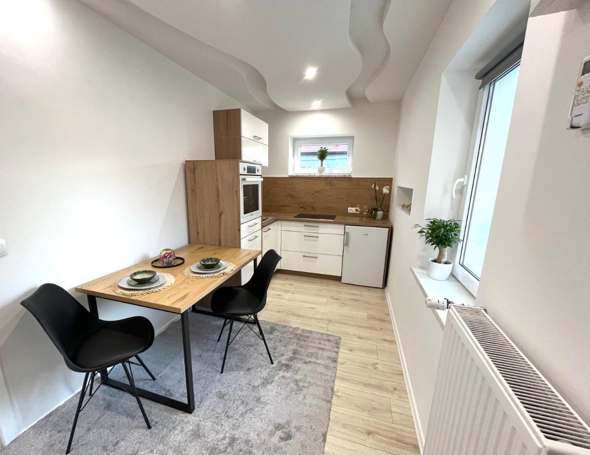 Luxe Apartments Лютомер Экстерьер фото