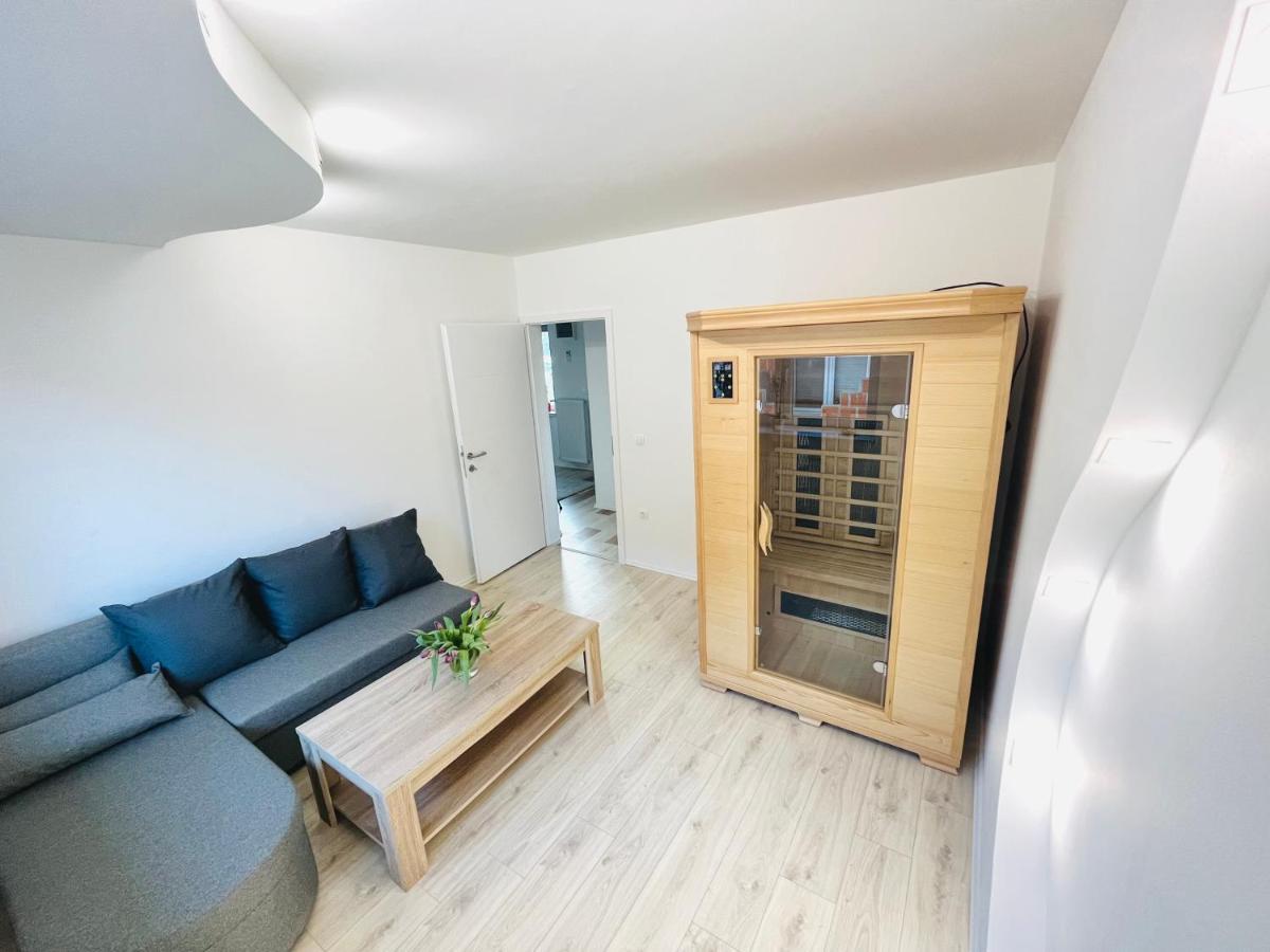 Luxe Apartments Лютомер Экстерьер фото